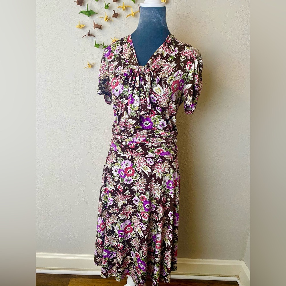 Retrolicious Floral Tie Neck Dress & Ruched Waist - size L